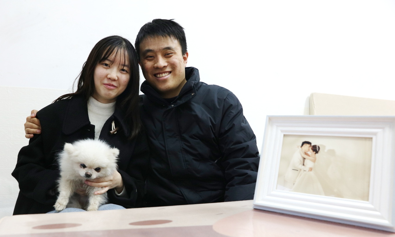 桑樹(shù)坪礦孫堃、拜夢(mèng)婷小夫妻.JPG